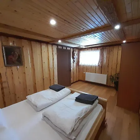 Casa vacanze Pid Goroyu Lazeshchyna